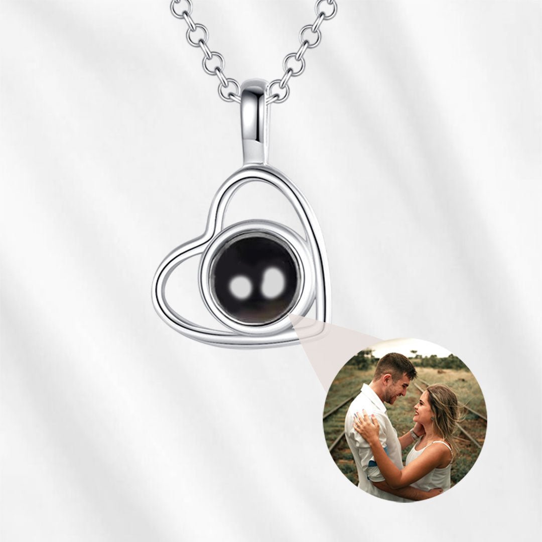 heart projection necklace