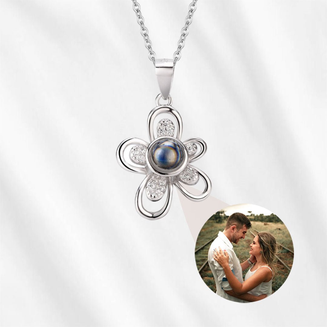 necklace with photo projection